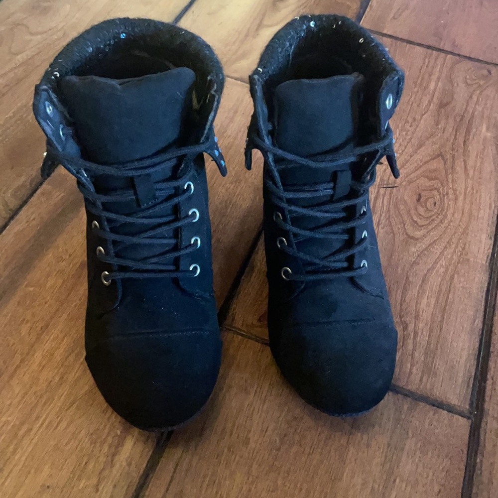 Suede booties - Picture 3 of 5
